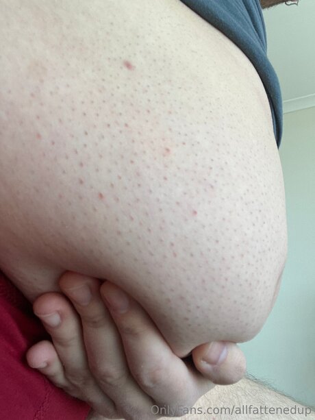 Allfattenedup セックスモデル 写真