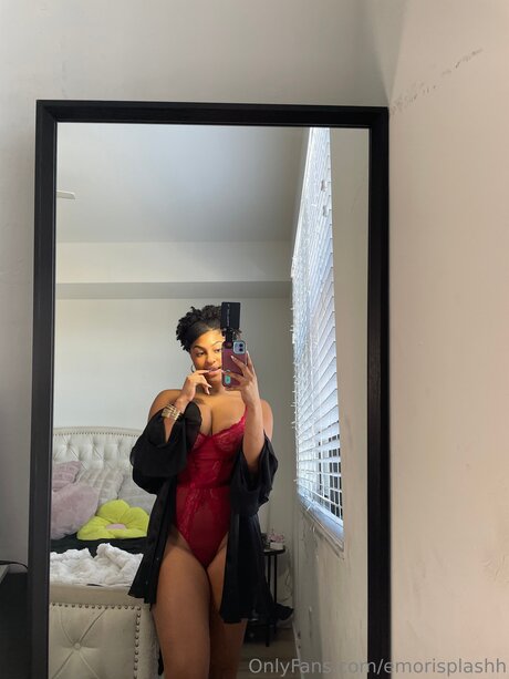 Emorisplashh アダルトスター ギャラリー
