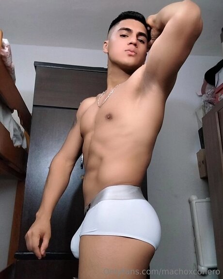 Machoxconero セックス女優 画像