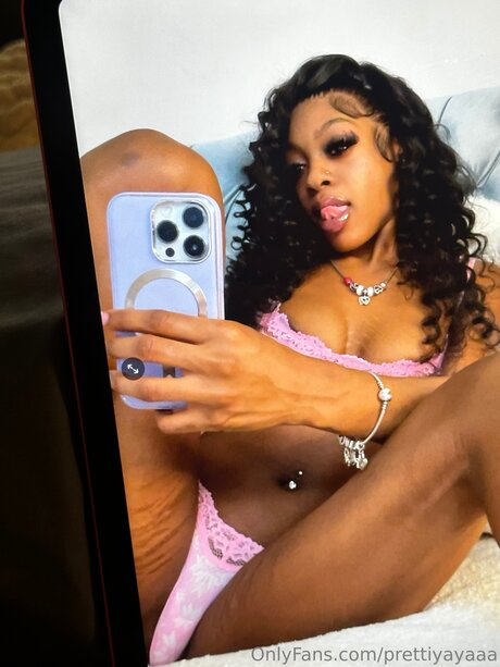 Prettiyayaaa 高品質スター 画像