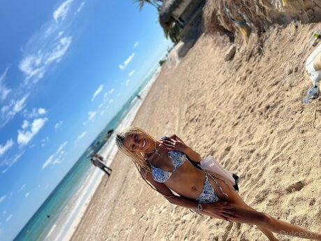 Latinabarbie96 無料モデル 写真