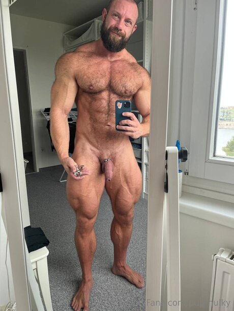 Pup Hulky 美しいモデル 画像