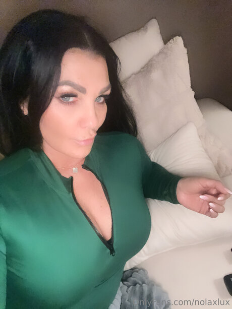 Nolaxlux ホット女優 画像