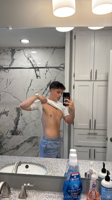 Itsmichaeldoherty スター 裸 画像