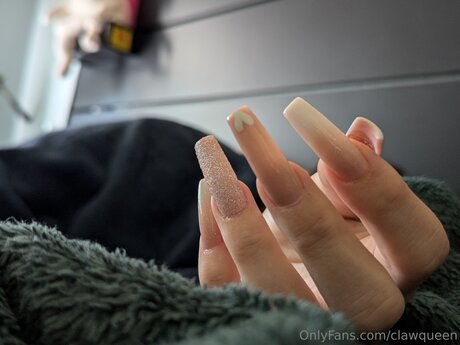 Clawqueen セクシーなポルノスター ギャラリー