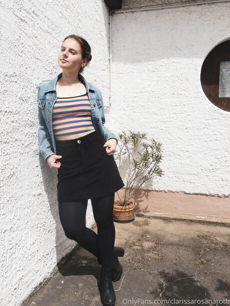 Clarissarosanaroth ヌードのポルノスター 写真