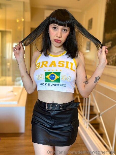 Delfinawagnerfree エロティックなポルノスター 画像