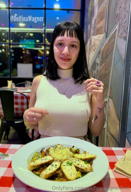 Delfinawagnerfree ポルノスター ホット 画像