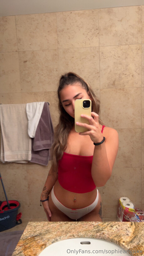 Sophieamirixx アート女優 画像