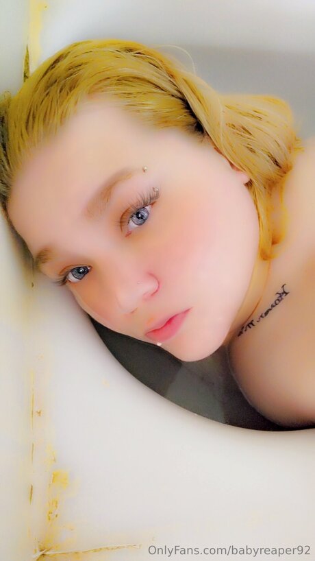 Babyreaper92 高品質のポルノスター 写真