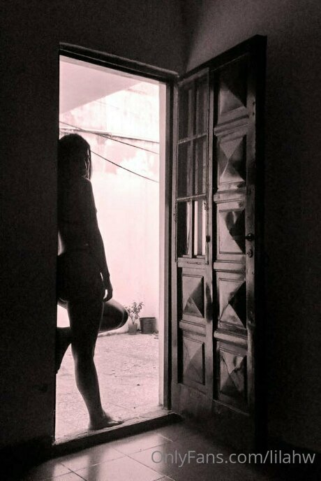 アナルファックオンリーファンズ 美しい 写真