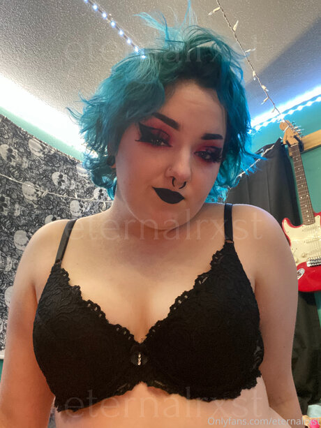 エボニー無料オンリーファンズ 美しい裸 写真