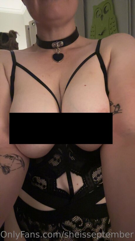 Sheisseptember ポルノスター 素敵 写真