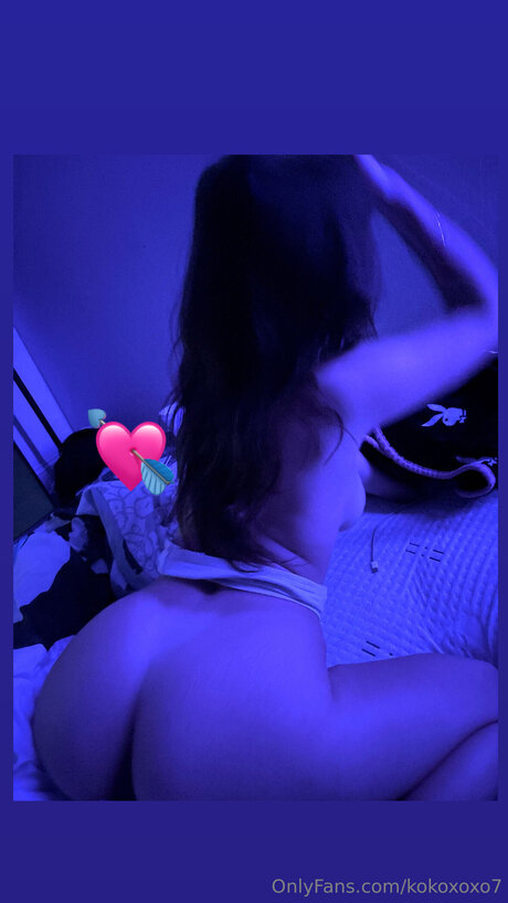 Kokogolokoxoxo エロティックなモデル 画像