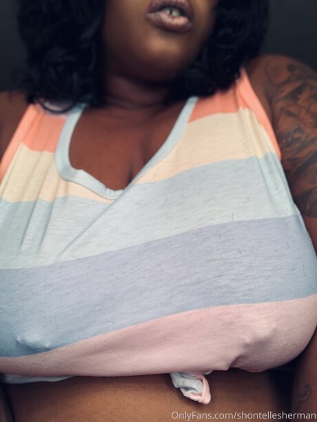 Shontellesherman セックス女優 写真