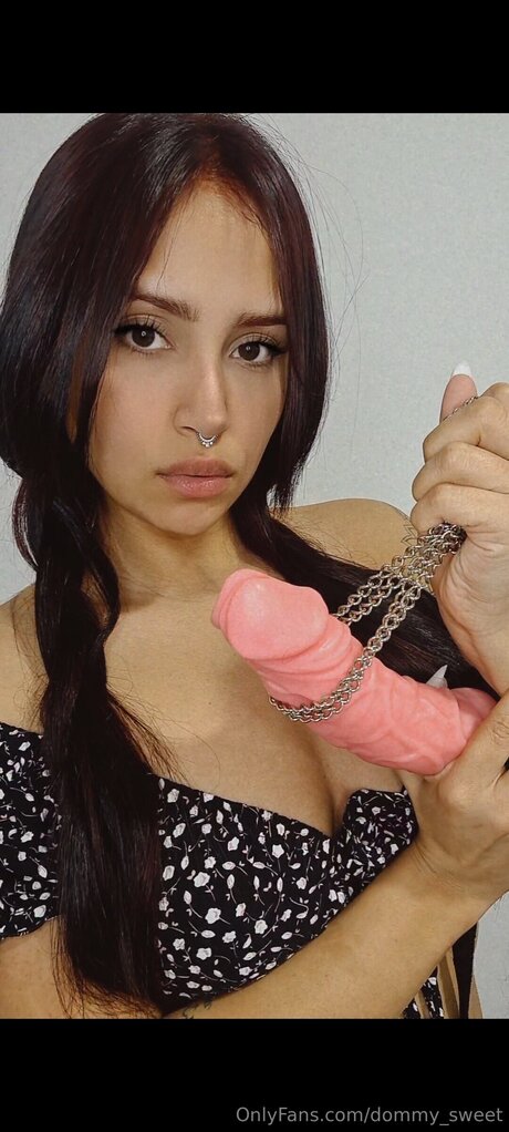 Dommy Sweet セックスモデル 写真