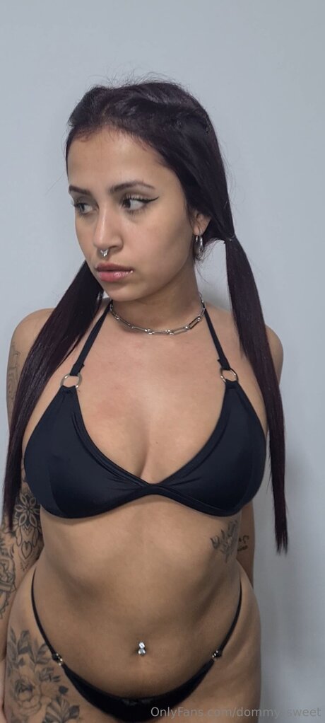 Dommy Sweet セクシー女優 写真