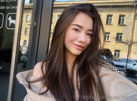 Lovely Lilly Me エロティックなスター 写真