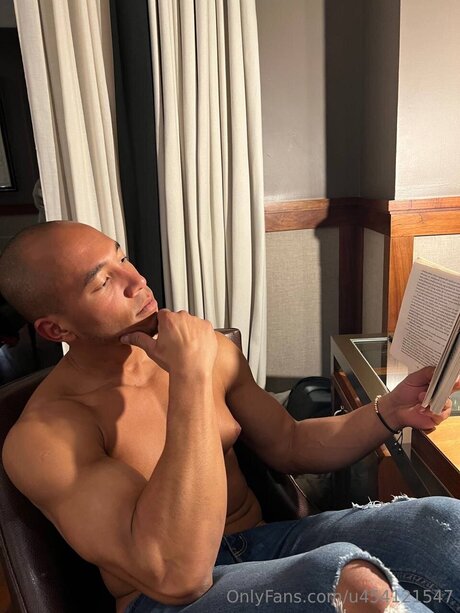 Dwayne Johnson Jr ポルノスター セクシー 写真