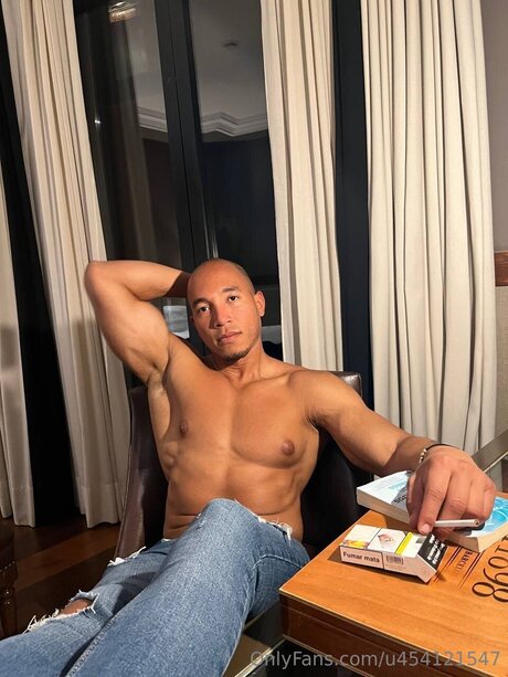 Dwayne Johnson Jr 裸のポルノスター 写真