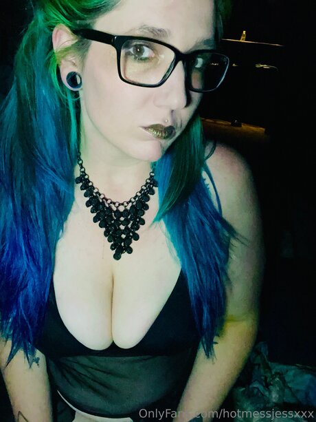 Hotmessjessxxx 裸モデル 写真