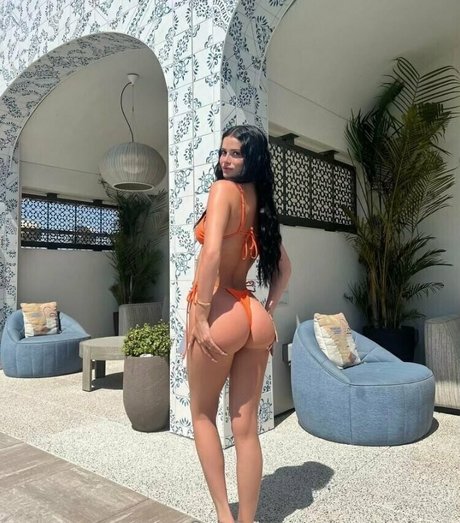 18ヌードオンリーファンズ セクシー裸 写真