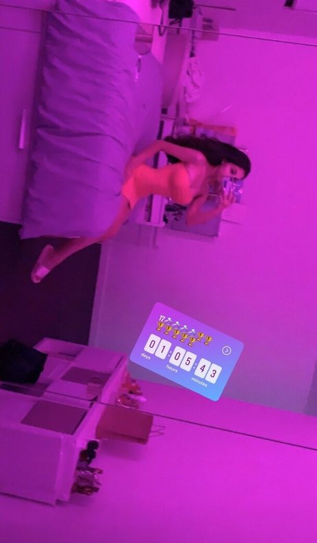 Mayroon Kawash 無料モデル 写真