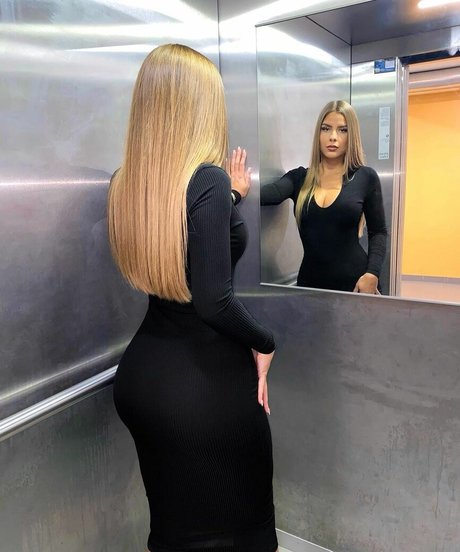 Ophe ポルノ女優 画像