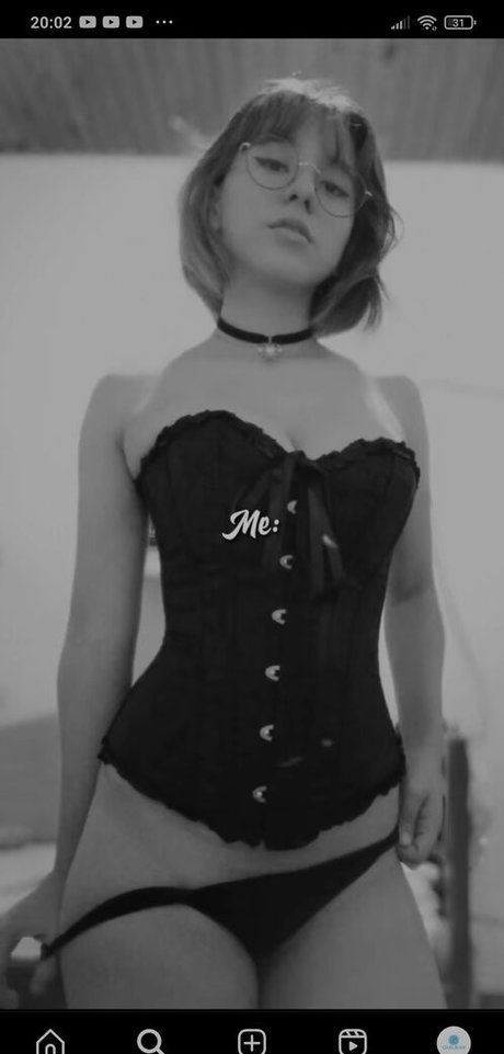 Laridoml ホットなポルノスター 写真