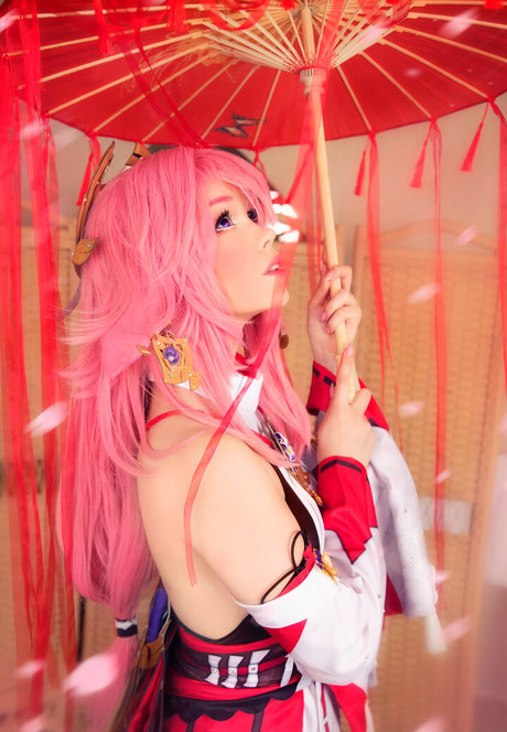 ビキニファックオンリーファンズ ポルノグラフィック 写真