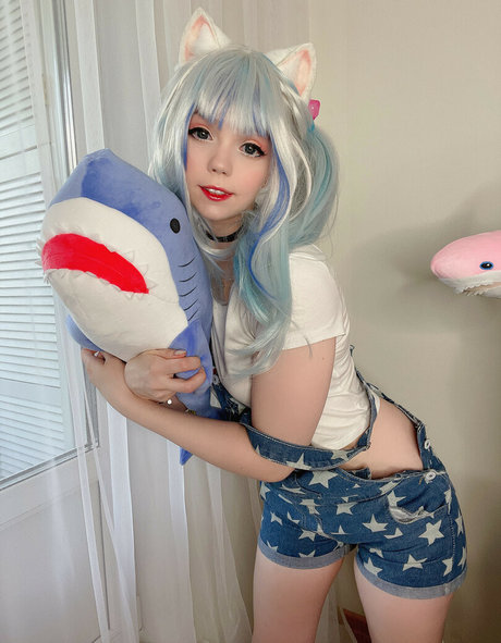 ランジェリーヌードオンリーファンズ ポルノグラフィック 画像