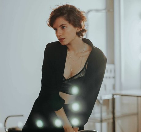 ゴストランスオンリーファンズ 無料xxx 写真