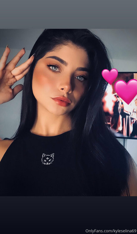 selenakyle69 スター 写真