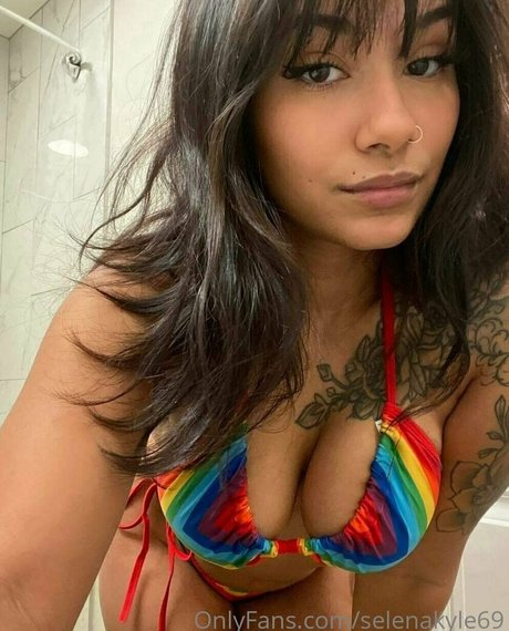 selenakyle69 裸のモデル 写真