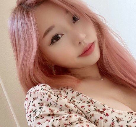 Canahry アダルトスター 写真