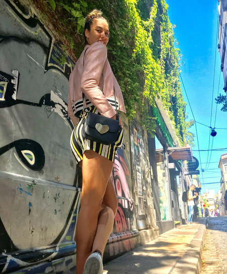 Elina Rodriguez 完璧なスター 画像