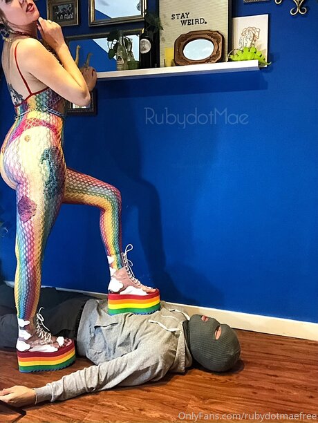 Rubydotmaefree ヌードのポルノスター 写真