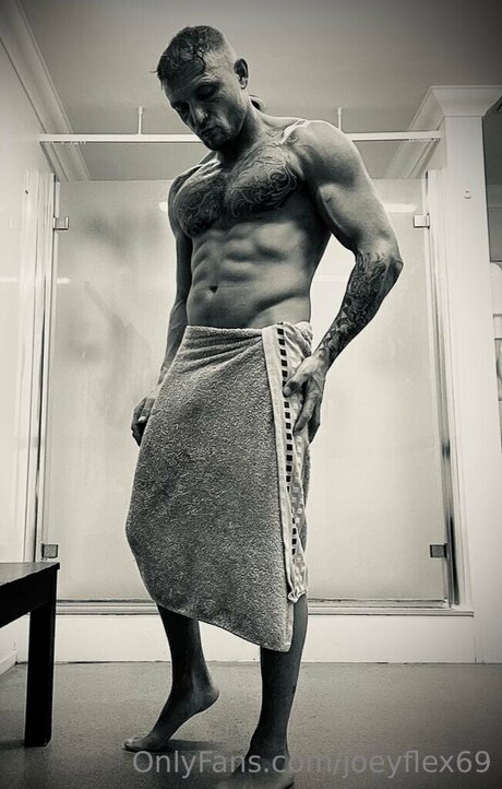 Joeyflex69 ポルノスター セックス 写真
