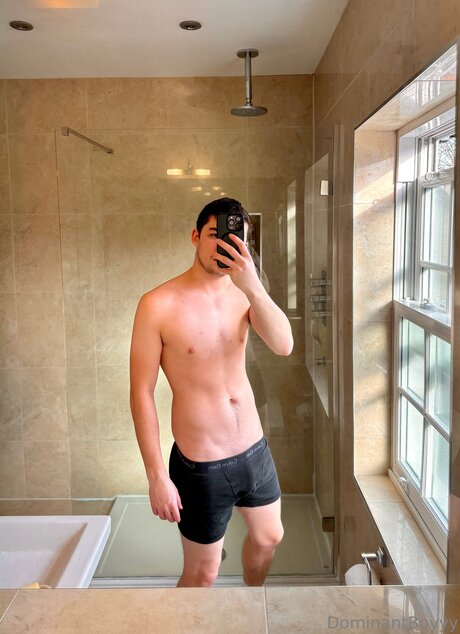Dominantboyyy アダルトモデル 画像