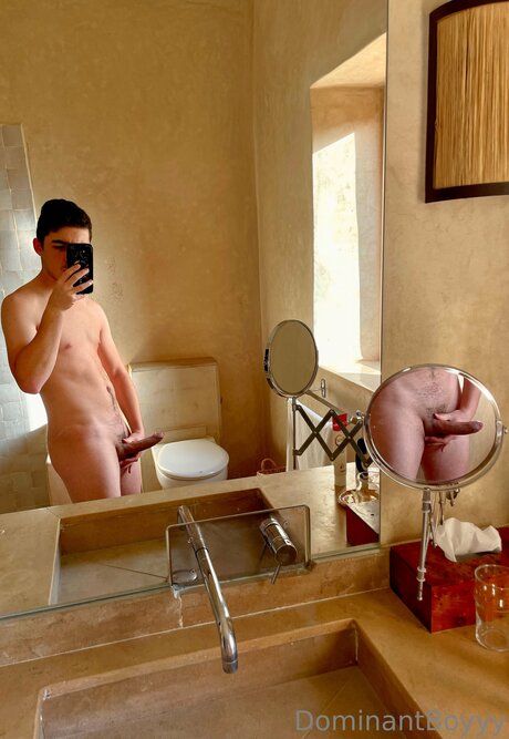 Dominantboyyy スター xxx 画像