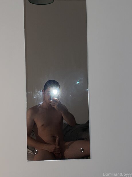 Dominantboyyy エロティックなポルノスター 画像
