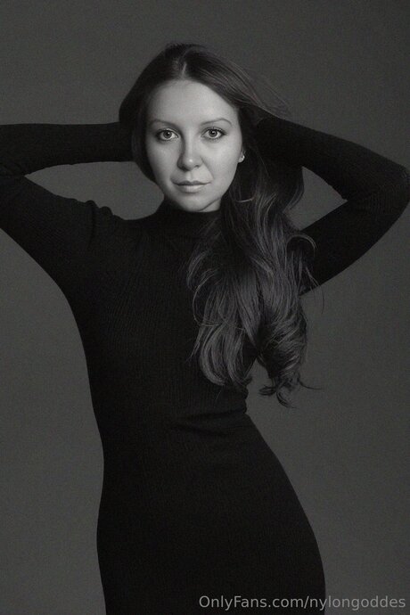 Nylongoddes 完璧な女優 画像