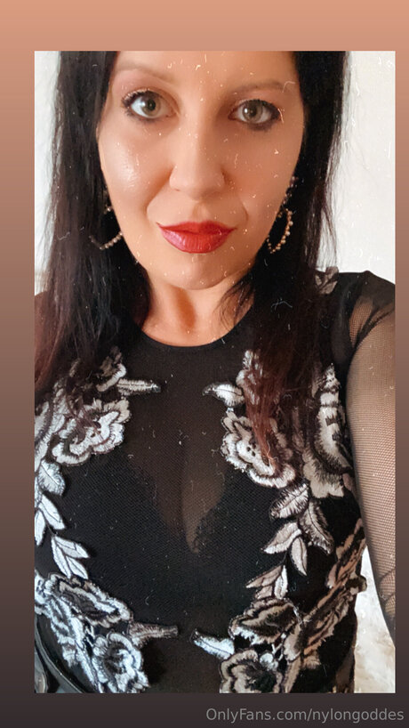 Nylongoddes かわいいモデル 写真