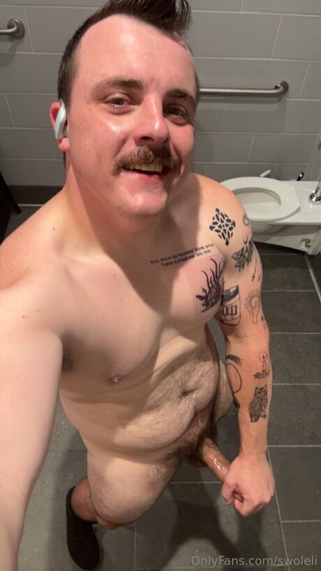 Swoleli ポルノスター エロティック アーカイブ