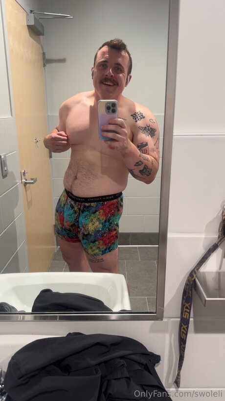 Swoleli セクシーモデル 画像