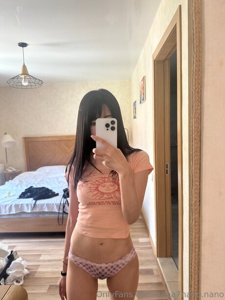Nana7nano Nano モデル 写真