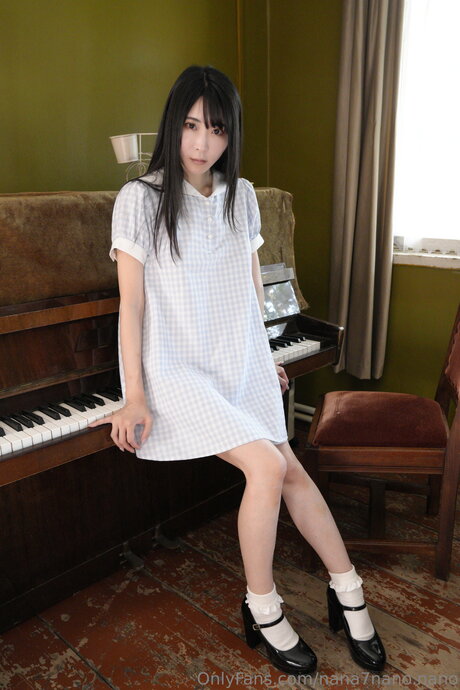 Nana7nano Nano アダルトスター 写真