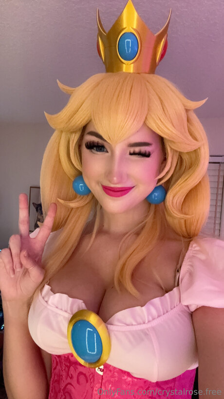 Crystalrose Free top profile image