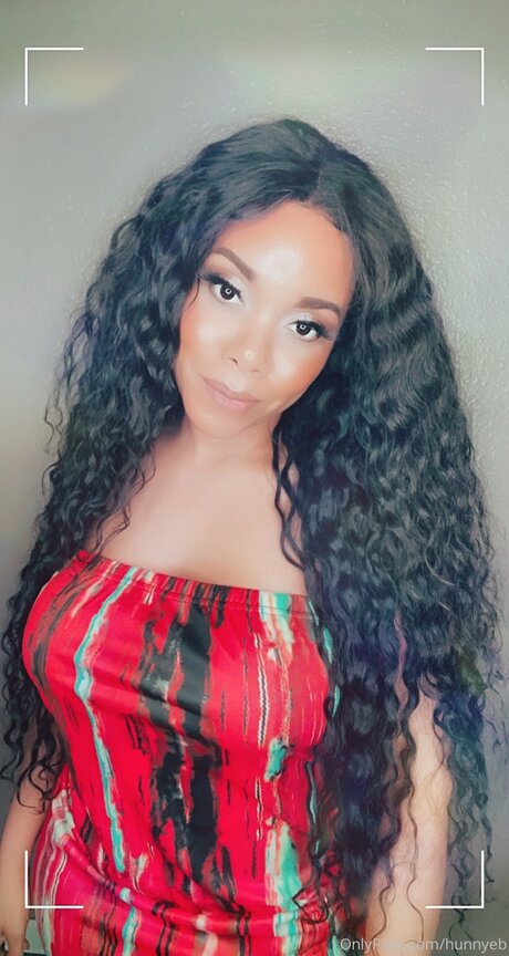 Hunnyeb ポルノスター ヌード ギャラリー