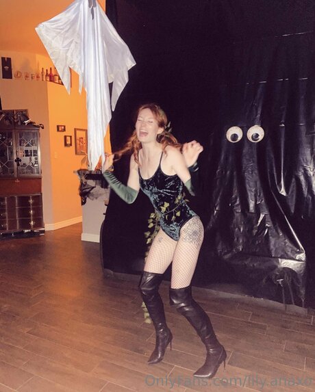 ナチュラルガールズオンリーファン セクシー 写真